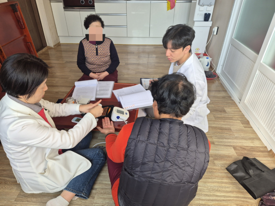 2. 고흥군, 노인전담주치의제! 4년째 지속 운영 (1).jpg