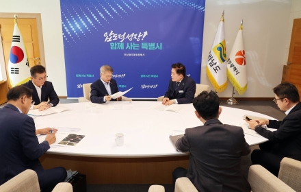 사순문 장흥군수, 민형배 특별시장 만나 지역 핵심 현안 건의